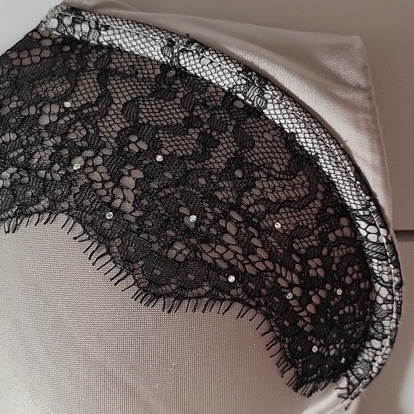 Victoria's Secret bra - Picture 2 of 4